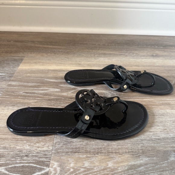 Tory Burch Black Patent Millers Size 8 $200 - Picture 6 of 10